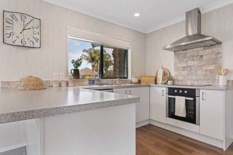 Photo of property in 34 Beachlands Place, Papamoa Beach, Papamoa, 3118