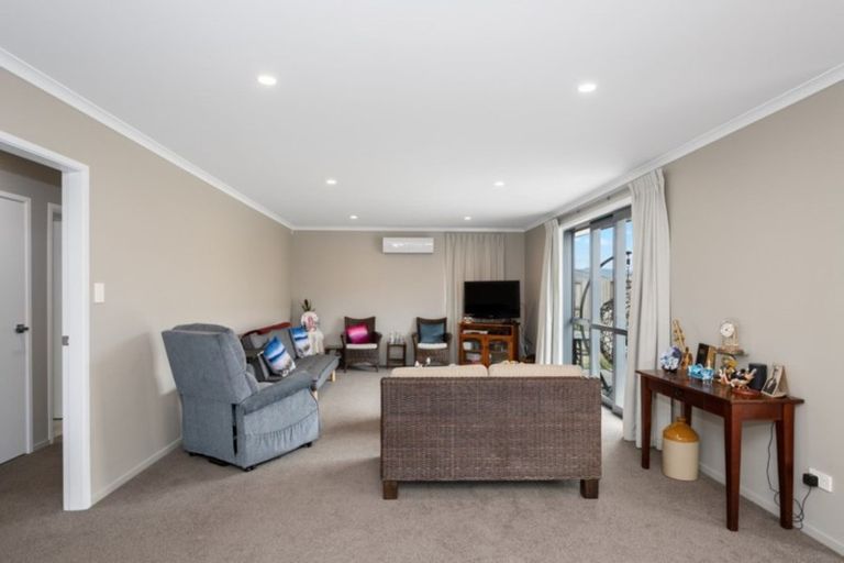 Photo of property in 44 Te Kio Crescent, Papamoa Beach, Papamoa, 3118