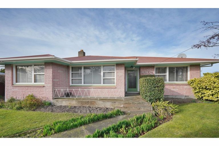 Photo of property in 3 Ron Place, Bishopdale, Christchurch, 8051