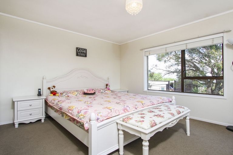 Photo of property in 2/107 Golf Road, New Lynn, Auckland, 0600