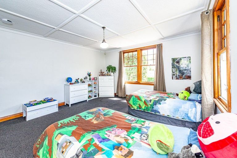 Photo of property in 17 Tarata Street, Saint Johns Hill, Whanganui, 4501