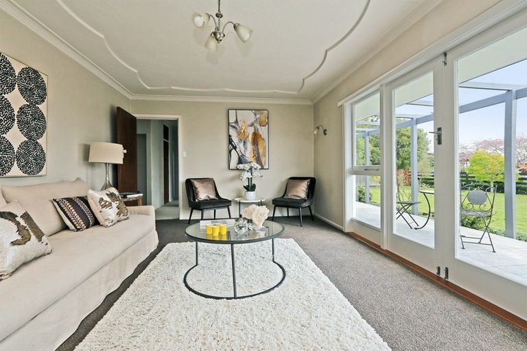 Photo of property in 27 Breadalbane Road, Havelock North, 4130