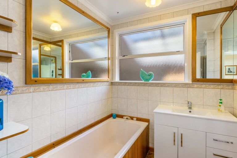 Photo of property in 2 Te Herekiekie Street, Turangi, 3334