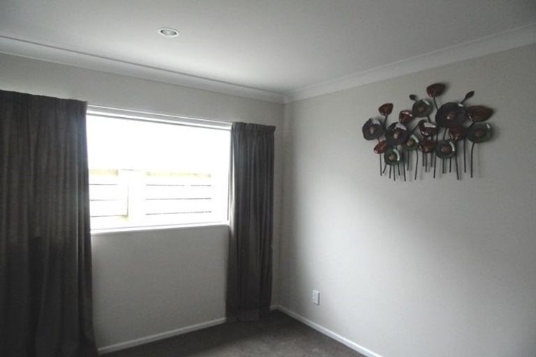 Photo of property in 12 Gennaker Lane, Whitby, Porirua, 5024