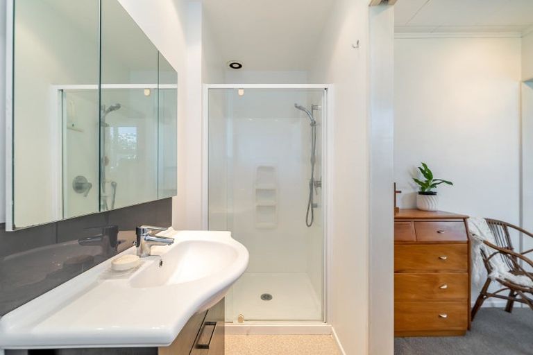 Photo of property in 30 Longfellow Street, Trentham, Upper Hutt, 5018