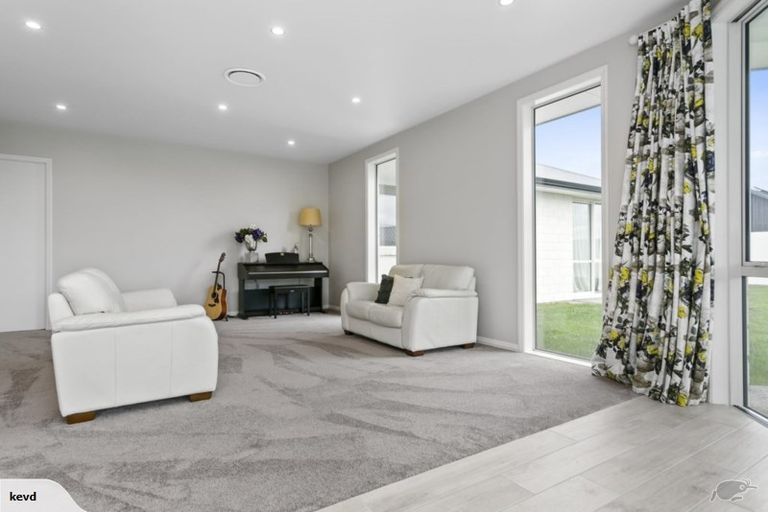 Photo of property in 129 Saint Kilda Road, Cambridge, 3434