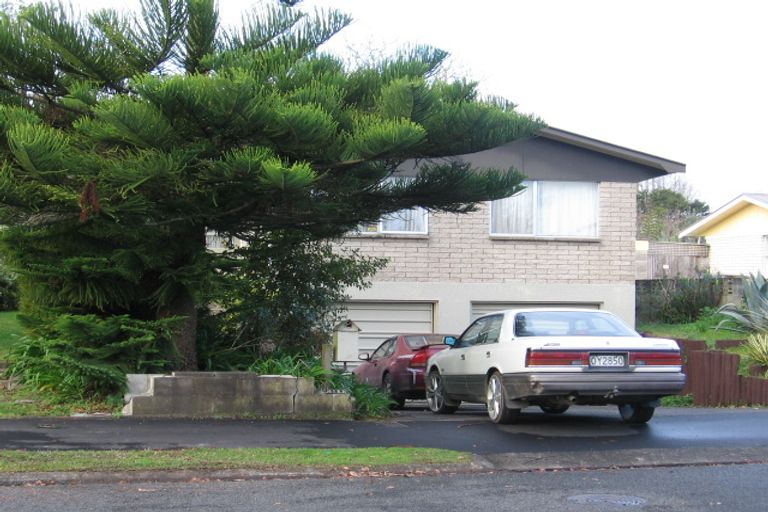Photo of property in 15 Mcdowall Place, Queenwood, Hamilton, 3210