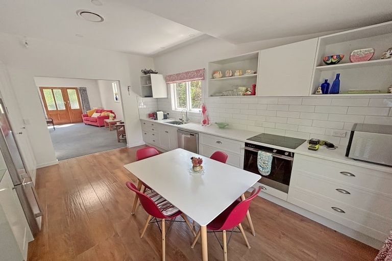 Photo of property in 38 Ford Road, Opawa, Christchurch, 8023