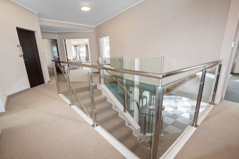 Photo of property in 10 The Mall, Mount Maunganui, 3116