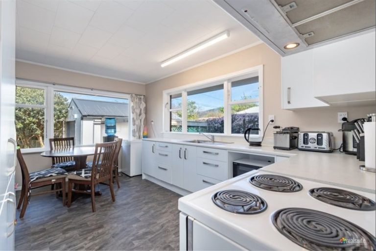 Photo of property in 9a Ranfurly Street, Trentham, Upper Hutt, 5018