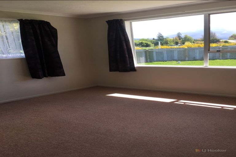 Photo of property in 8-14 Milford Street, Waimate, 7924