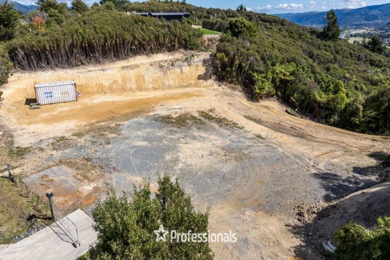 Photo of property in 8 Stroma Way, Timberlea, Upper Hutt, 5018