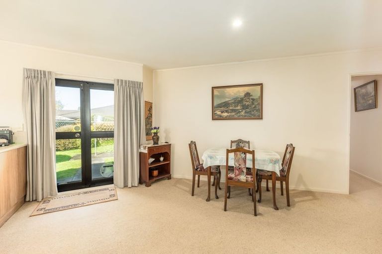Photo of property in 14 Heihei Place, Paraparaumu, 5032