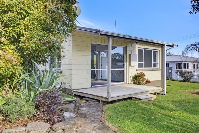 Photo of property in 71 Ngamotu Road, Spotswood, New Plymouth, 4310