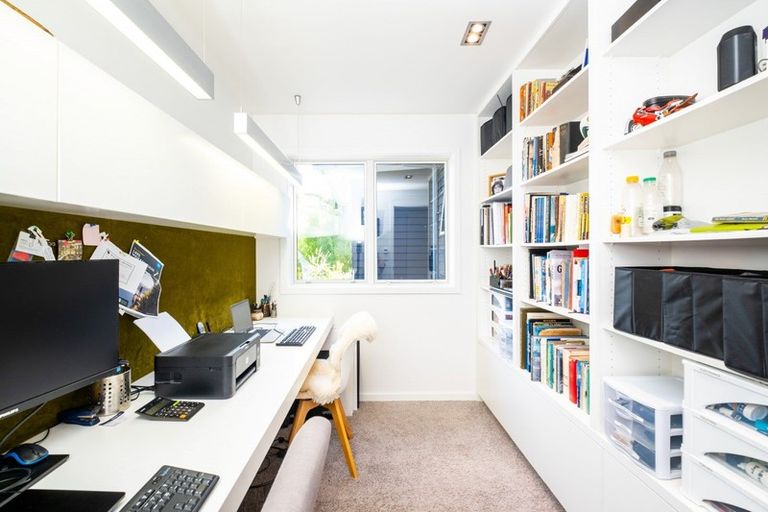 Photo of property in 244 Blackbarn Road, Havelock North, 4294