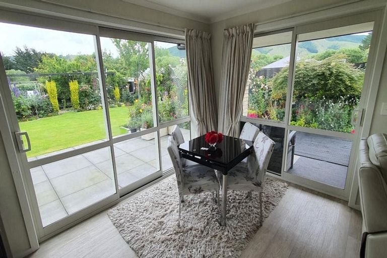 Photo of property in 19 Eric Batchelor Place, Waimate, 7924