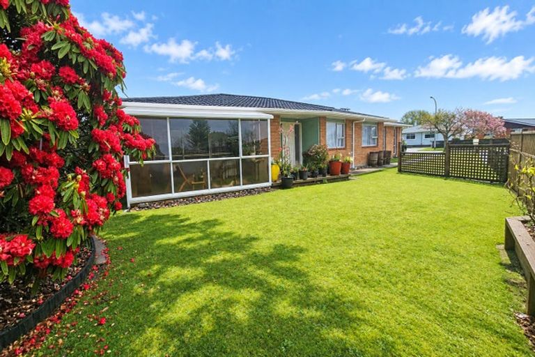 Photo of property in 14 Truby King Street, Merrilands, New Plymouth, 4312