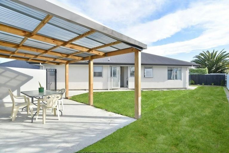 Photo of property in 35a Bayswater Crescent, Bromley, Christchurch, 8062