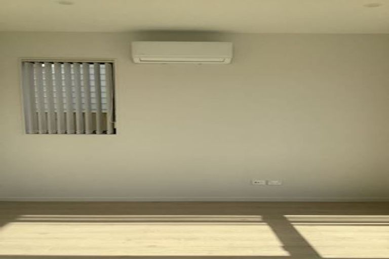 Photo of property in 24 Minhas Road, Papakura, 2110