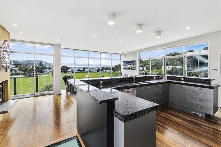 Photo of property in 63 Burnham Street, Seatoun, Wellington, 6022