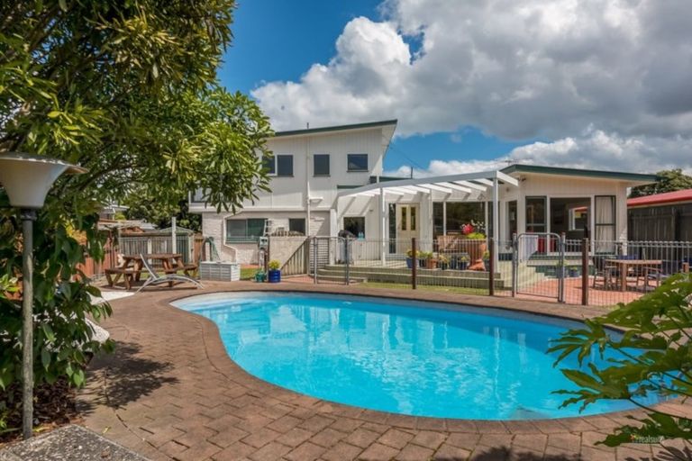 Photo of property in 12 Rosebank Avenue, Avalon, Lower Hutt, 5011
