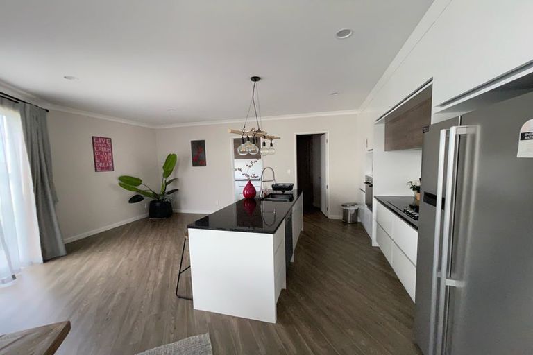 Photo of property in 13 Tawatawa Street, Long Bay, Auckland, 0630