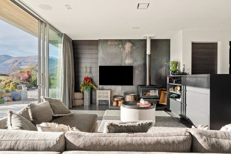 Photo of property in 6 Caldwell Lane, Lake Hayes, Queenstown, 9371