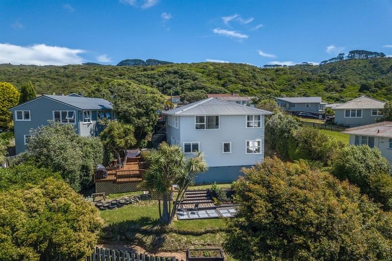 Photo of property in 10 Tau Grove, Takapuwahia, Porirua, 5022