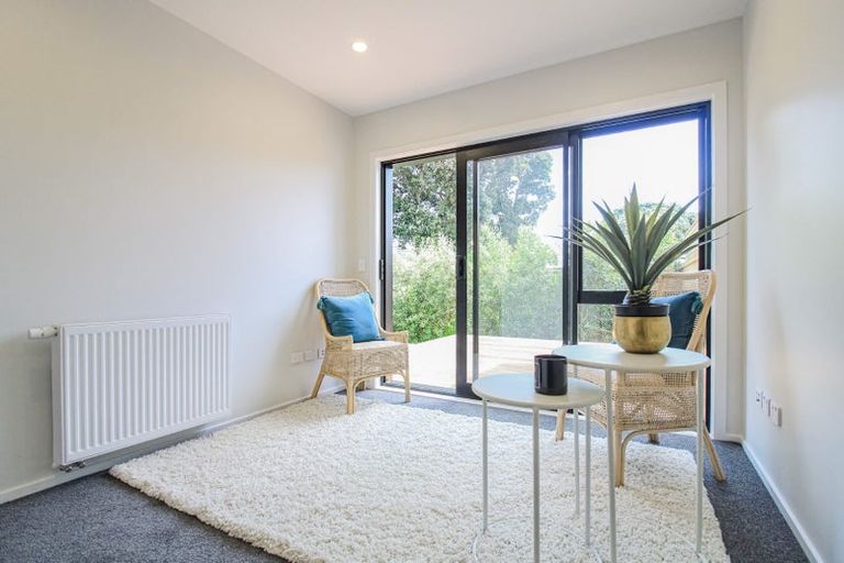 Photo of property in 1/7 Grays Road, Plimmerton, Porirua, 5026