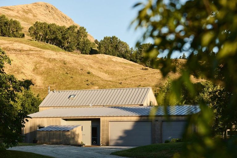 Photo of property in 10 Ellen Johnson Terrace, Lake Hayes, Queenstown, 9371