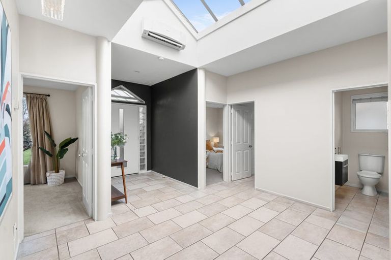 Photo of property in 5 Priorsford Court, Avonhead, Christchurch, 8042