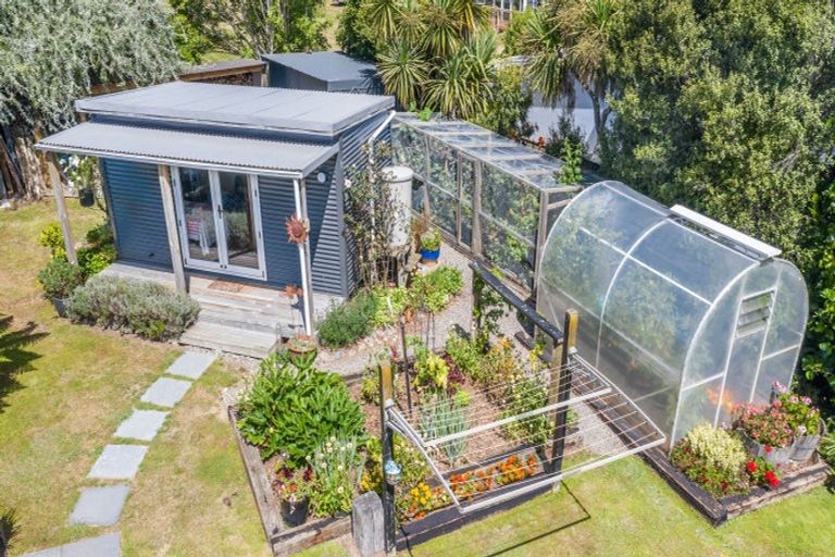 Photo of property in 6 Corbin Court, Ohau, Levin, 5570