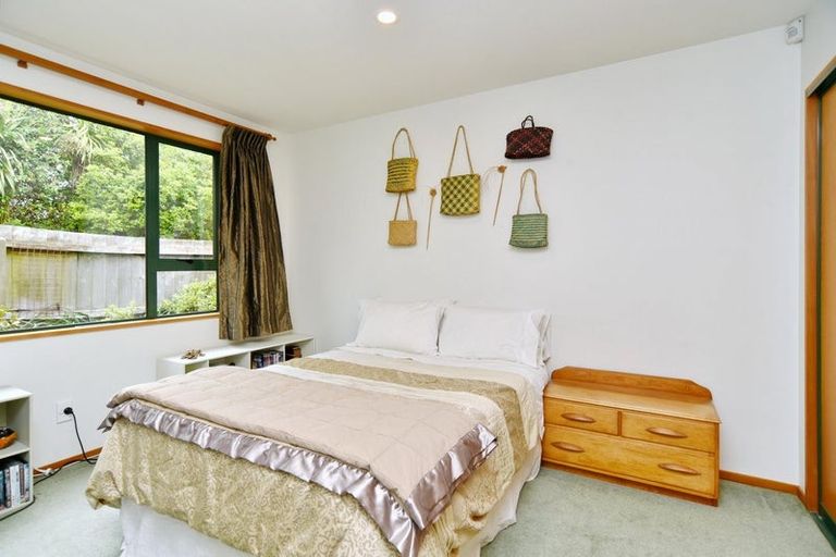 Photo of property in 1/5 Winters Road, Redwood, Christchurch, 8051