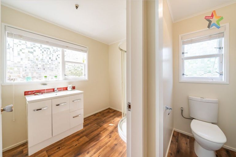 Photo of property in 288 Riverside Drive, Waterloo, Lower Hutt, 5011