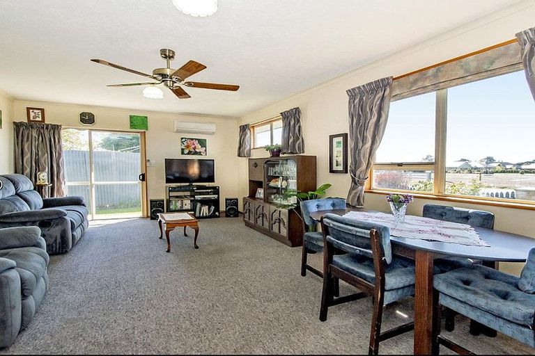 Photo of property in 15 Manse Road, Leeston, 7632