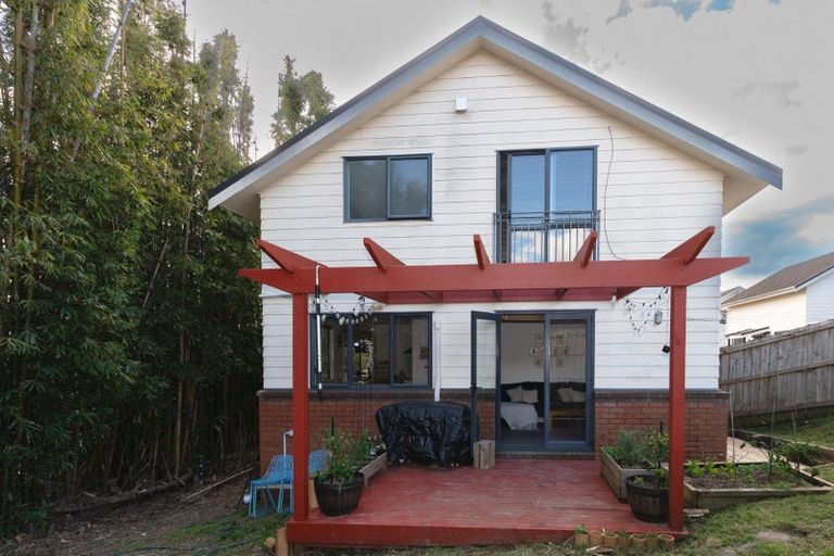 Photo of property in 26 Benchmark Drive, Massey, Auckland, 0614