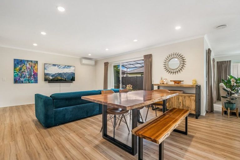 Photo of property in 7 Disley Road, Wattle Downs, Auckland, 2103