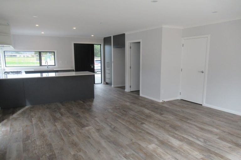 Photo of property in 28 Dahl Drive, Wallaceville, Upper Hutt, 5018