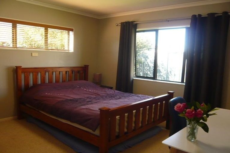 Photo of property in 7 Johnsfield Place, Rototuna, Hamilton, 3210