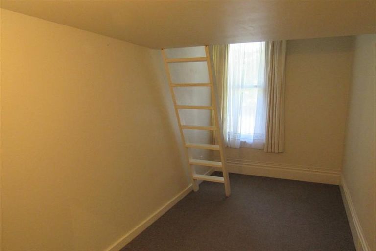 Photo of property in 72 Fairlie Terrace, Kelburn, Wellington, 6021