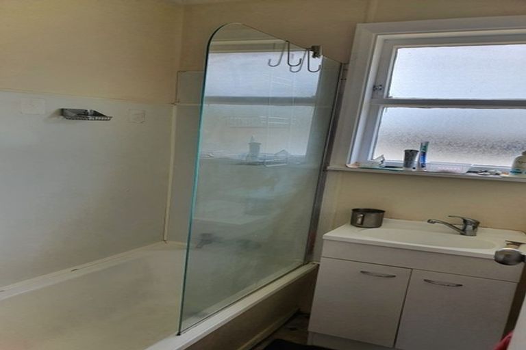 Photo of property in 84 Fisher Crescent, Otara, Auckland, 2023