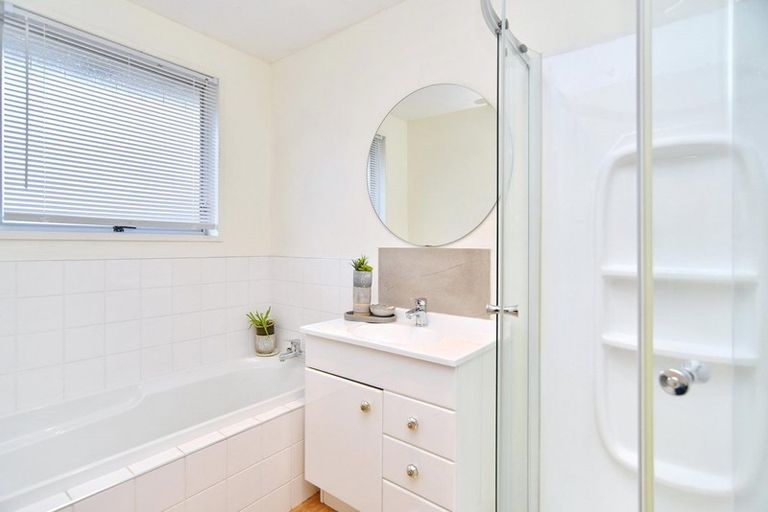 Photo of property in 2/5 Chadbury Street, Parklands, Christchurch, 8083