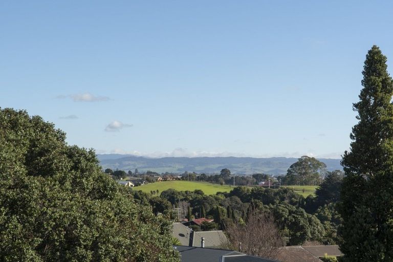 Photo of property in 77 Victory Street, Welcome Bay, Tauranga, 3112