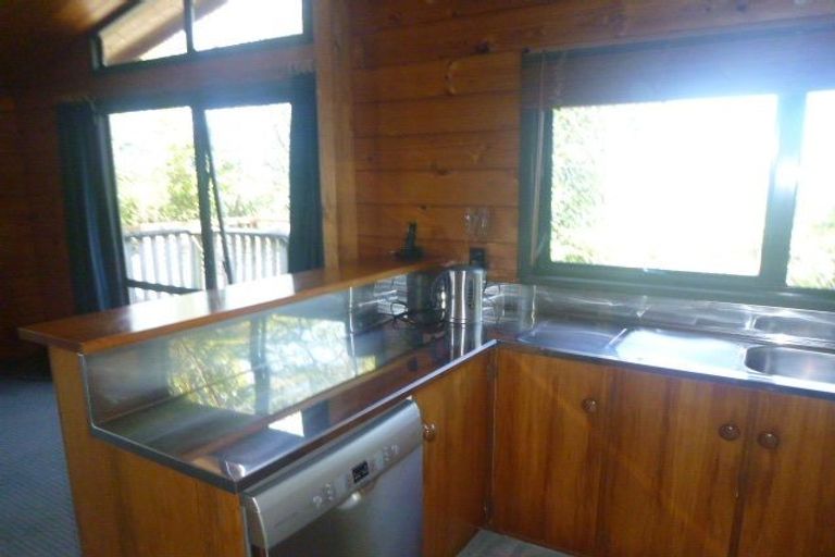 Photo of property in 6 Jacaranda Grove, Maungaraki, Lower Hutt, 5010