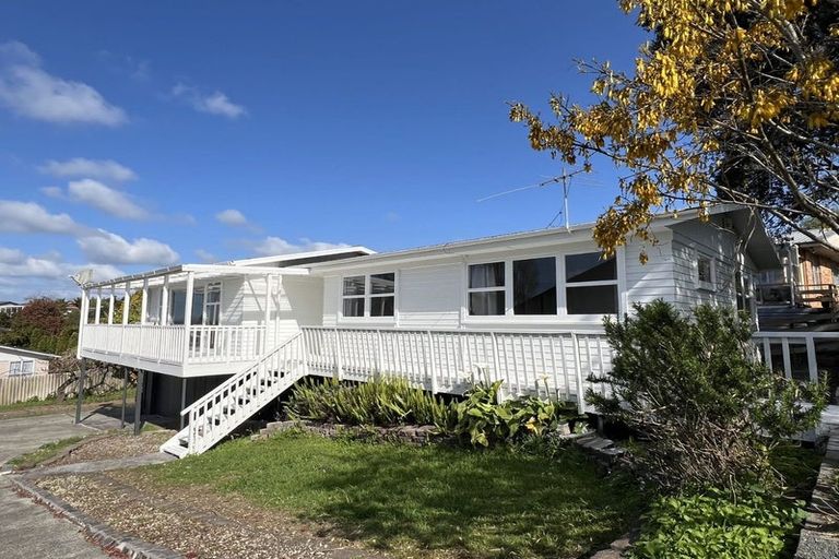 Photo of property in 100 Udys Road, Pakuranga, Auckland, 2010