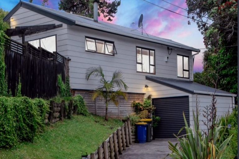 Photo of property in 1/10 Morton Avenue, Forrest Hill, Auckland, 0620