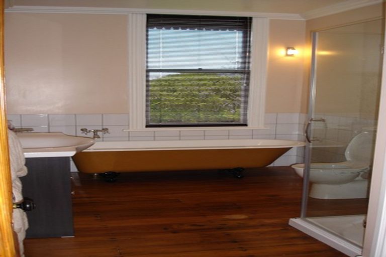 Photo of property in 17 Ironside Road, Johnsonville, Wellington, 6037