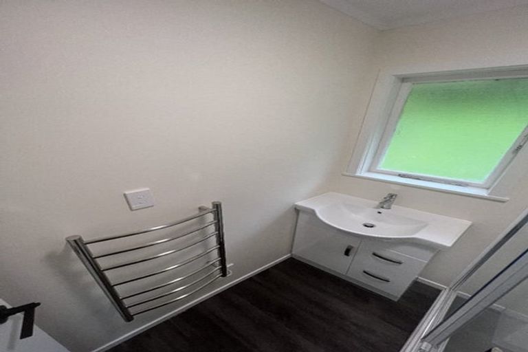 Photo of property in 61 Taylor Terrace, Tawa, Wellington, 5028