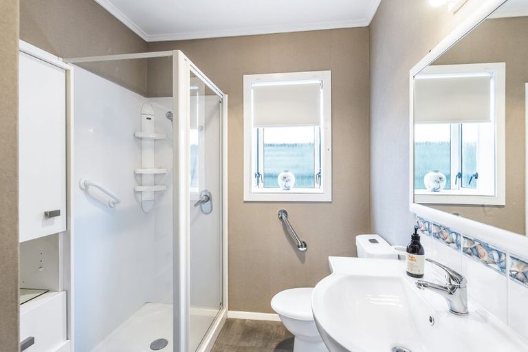 Photo of property in 93 Ruahine Street, Paraparaumu, 5032