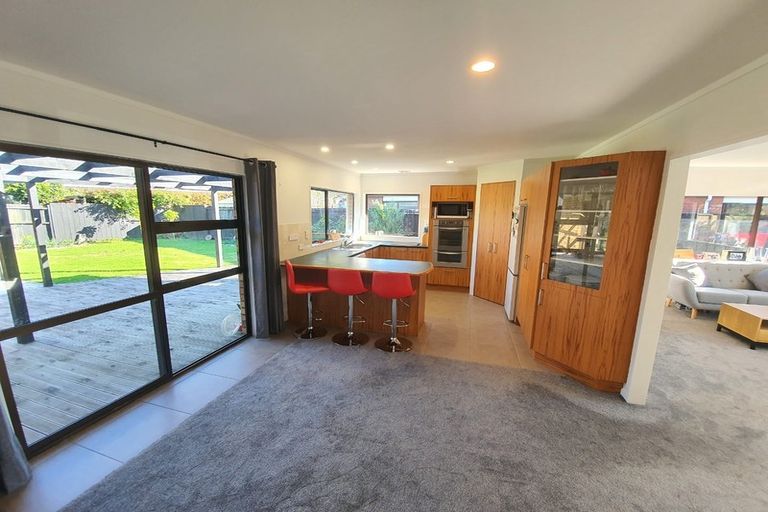 Photo of property in 129 Walter Strevens Drive, Conifer Grove, Takanini, 2112